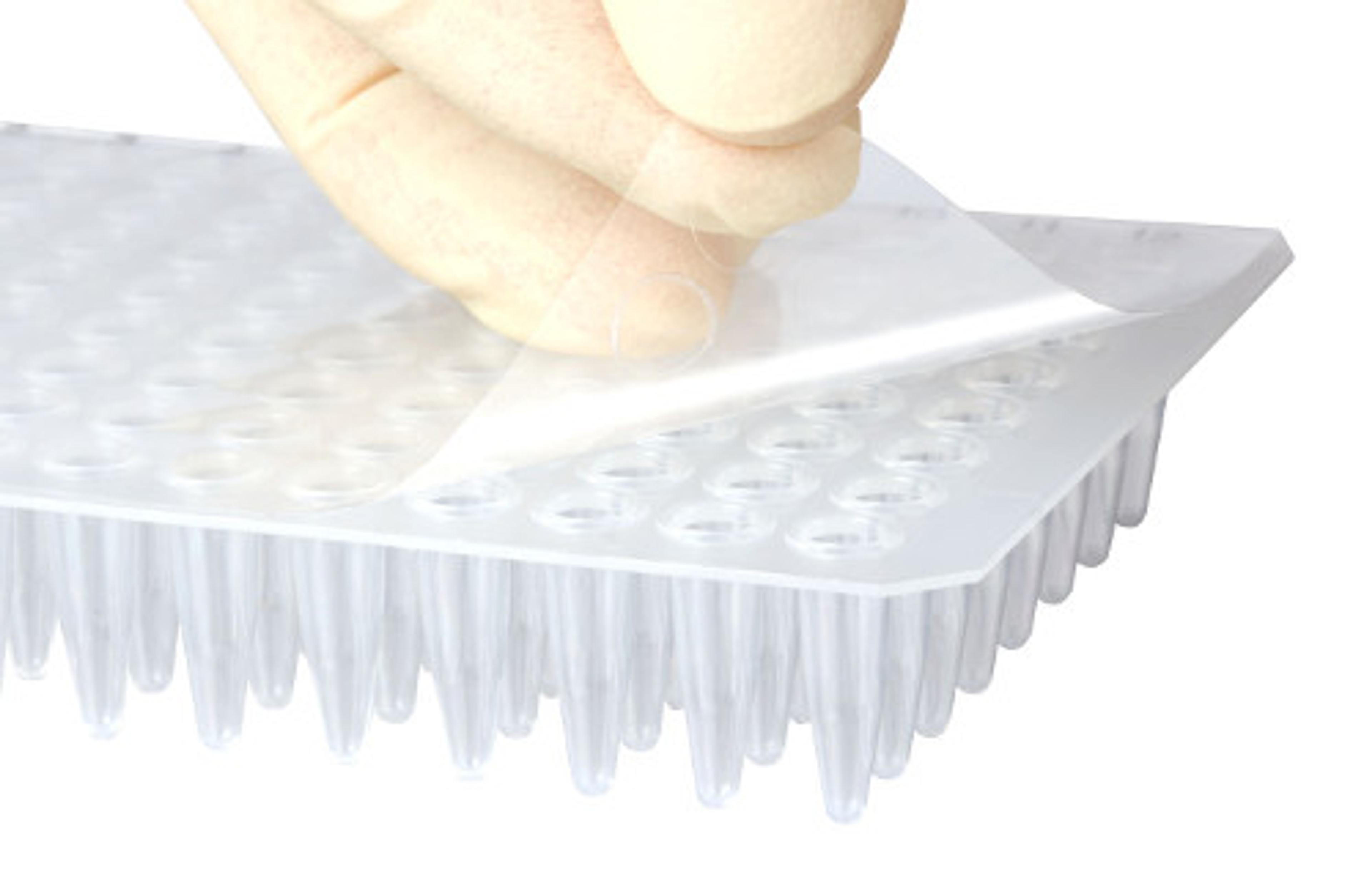 Highly transparent adhesive sealing tape for qPCR - SARSTEDT AG - Life Sciences