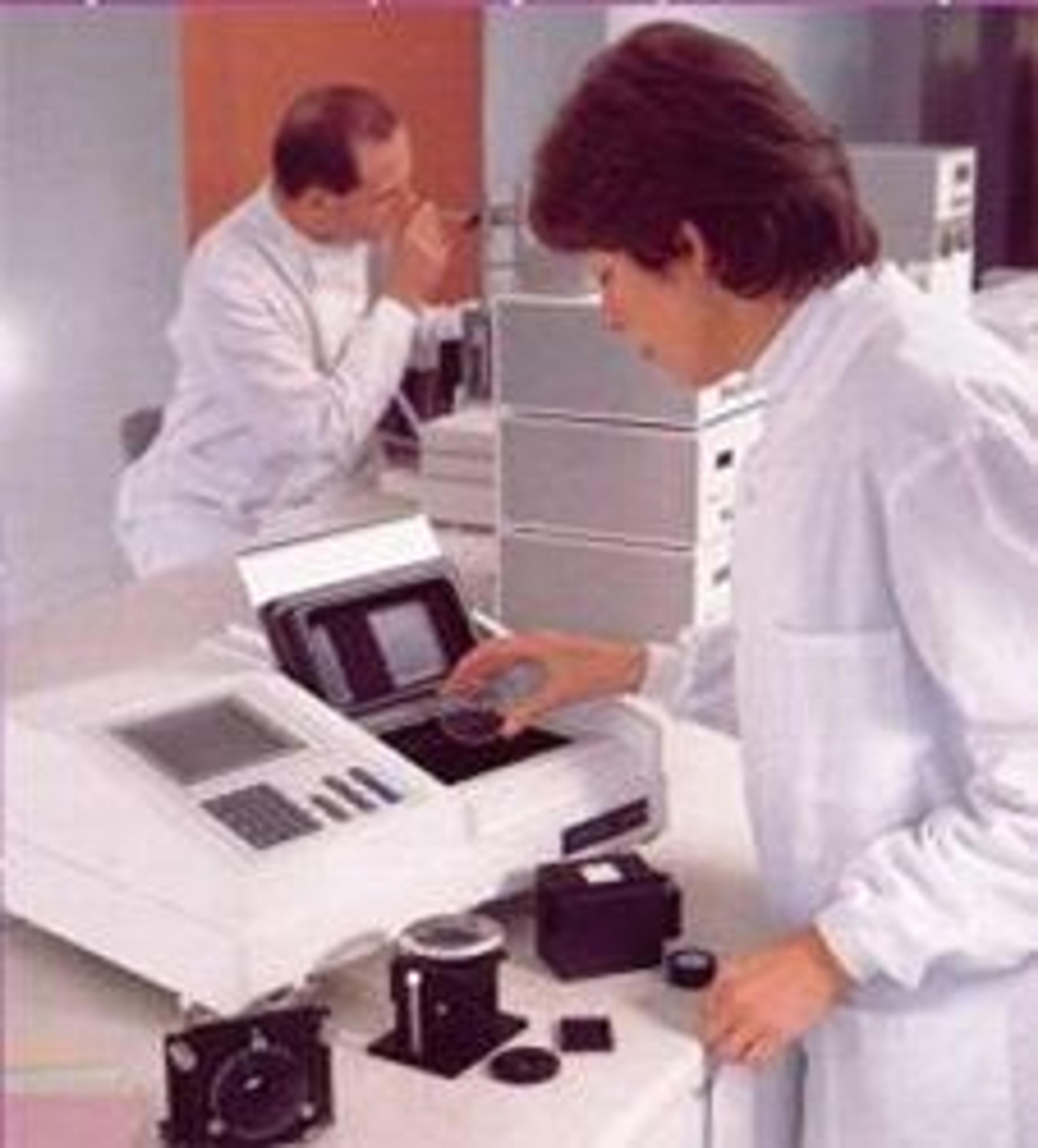 Cecil ReflectaScan CE 3055 Reflectance Spectrophotometer - Cecil Instruments Limited - Spectroscopy