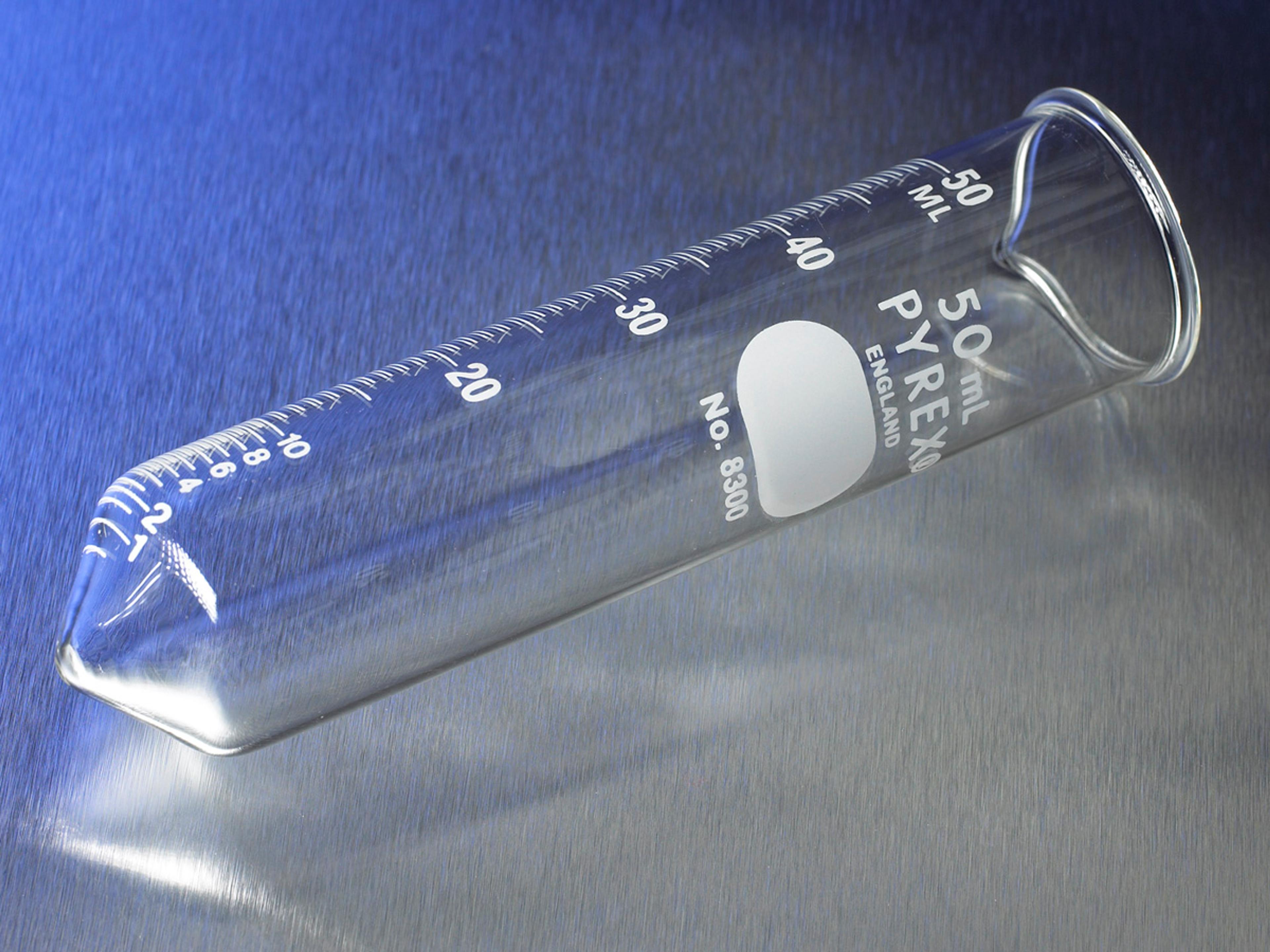 PYREX® 50 mL Conical Centrifuge Tube, White Graduations with Pourout - Corning Life Sciences - General Lab