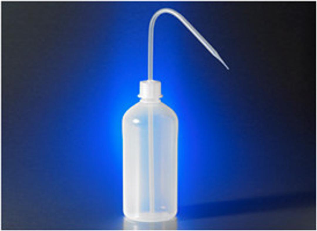 Corning® 500 mL Reusable Plastic Wide Mouth Wash Bottle, Low Density Polyethylene with GL-45 PP Screw Cap - Corning Life Sciences - General Lab