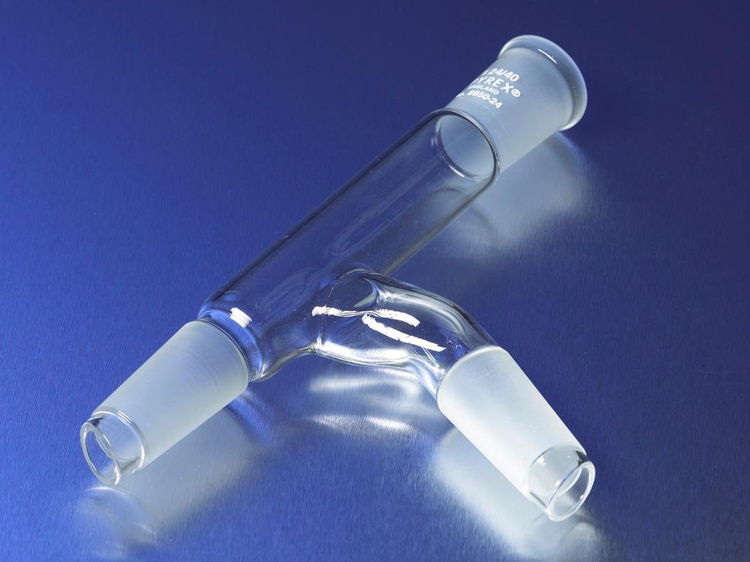 PYREX® 60° Angle Distilling Connecting Adapters with 24/40 Standard Taper Joints - Corning Life Sciences - General Lab