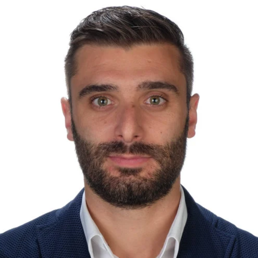 Dr. Ricardo Cunha headshot