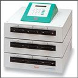 iEMS Incubator/Shaker - Thermo Fisher Scientific - General Lab