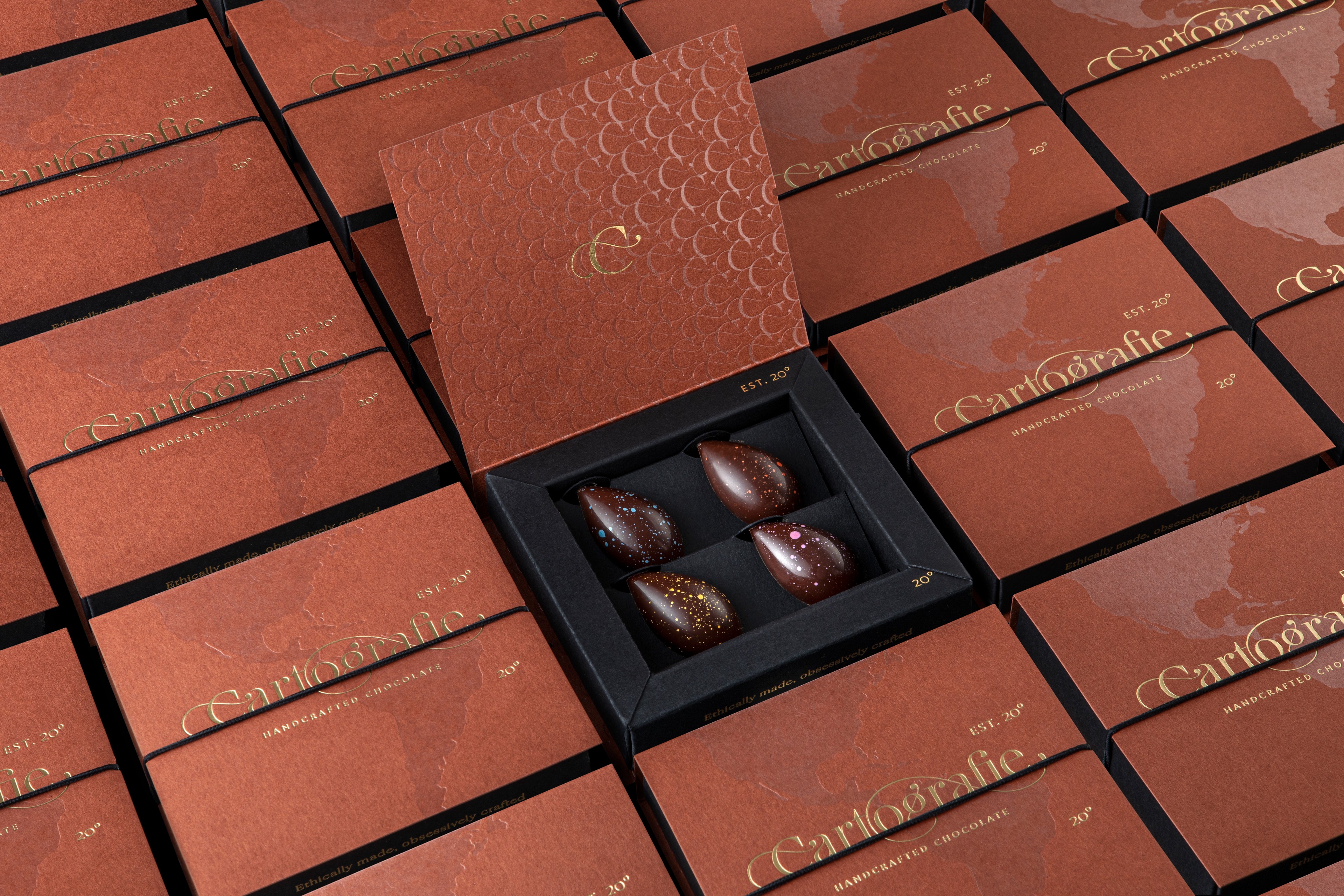 Cartographie chocolate packaging luxe