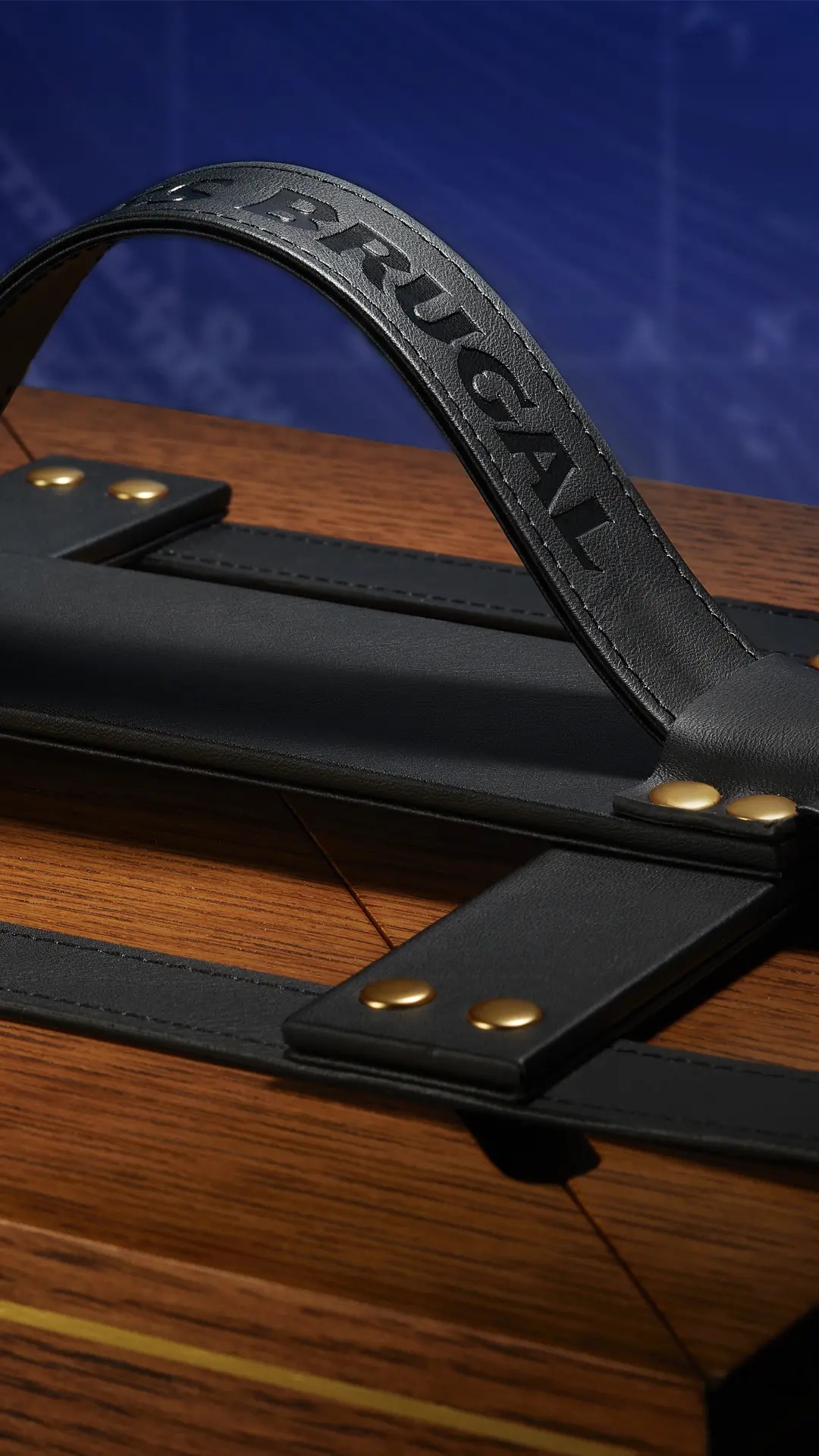 Andres Brugal box handle