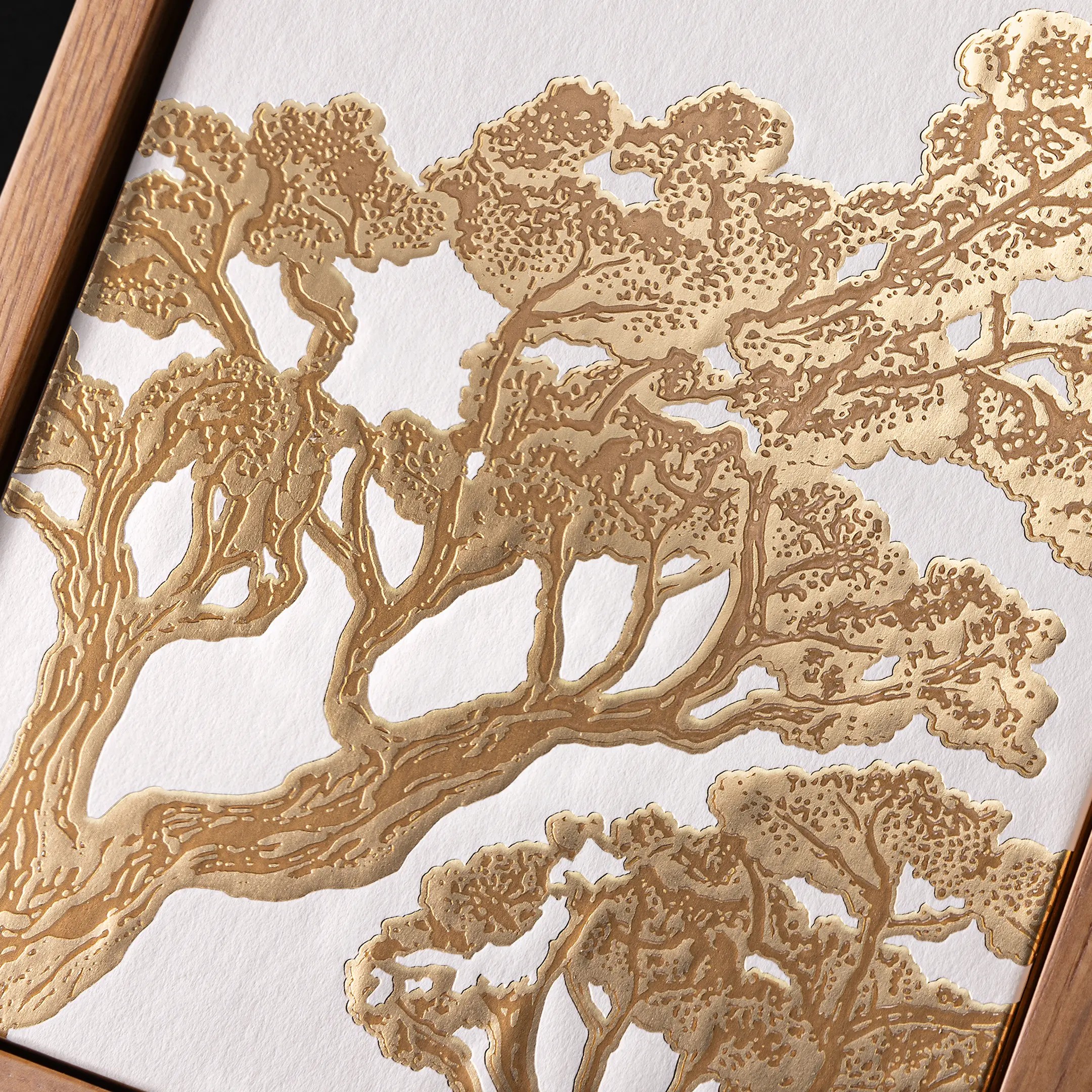 Courvoisier Mizunara close up label golden emboss