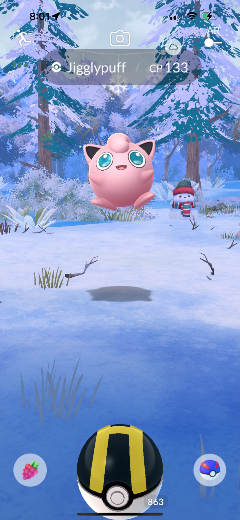 An Ultra Ball being used to catch a Jigglypuff in Pokémon GO