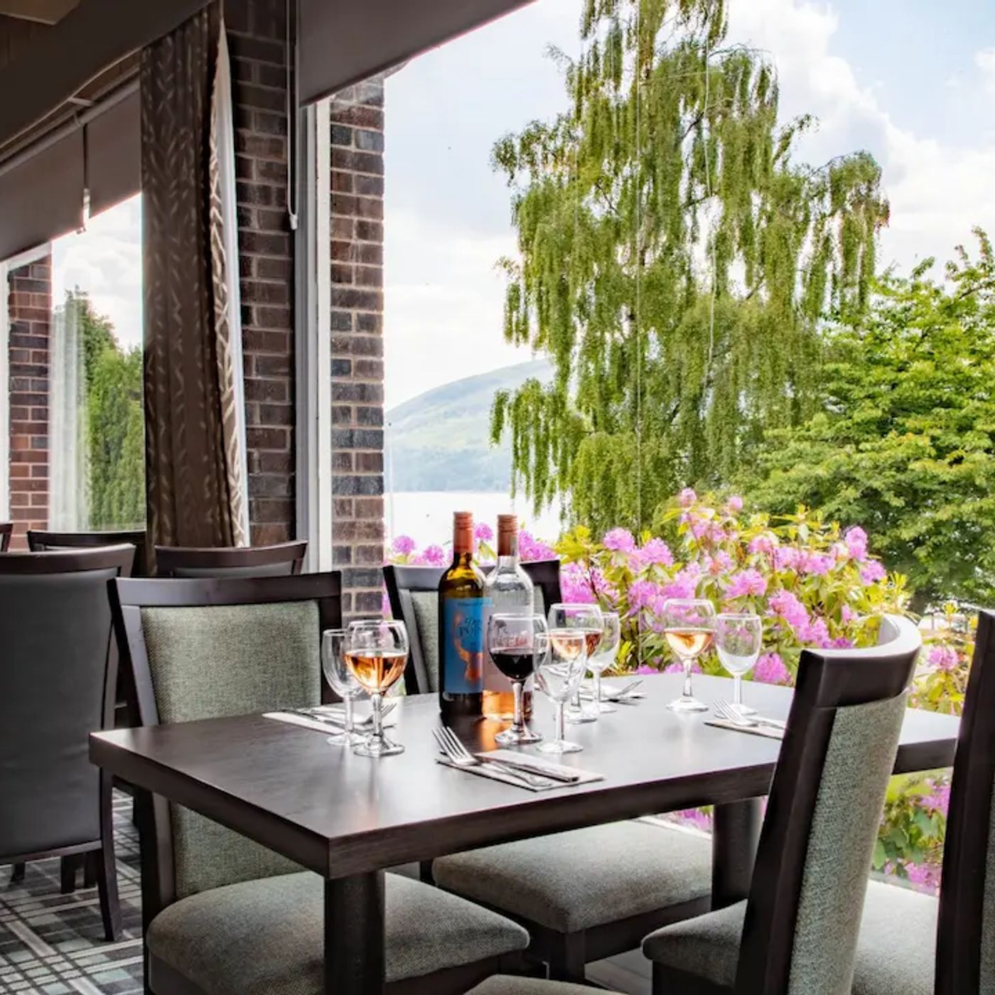Restaurant National 3 Peaks