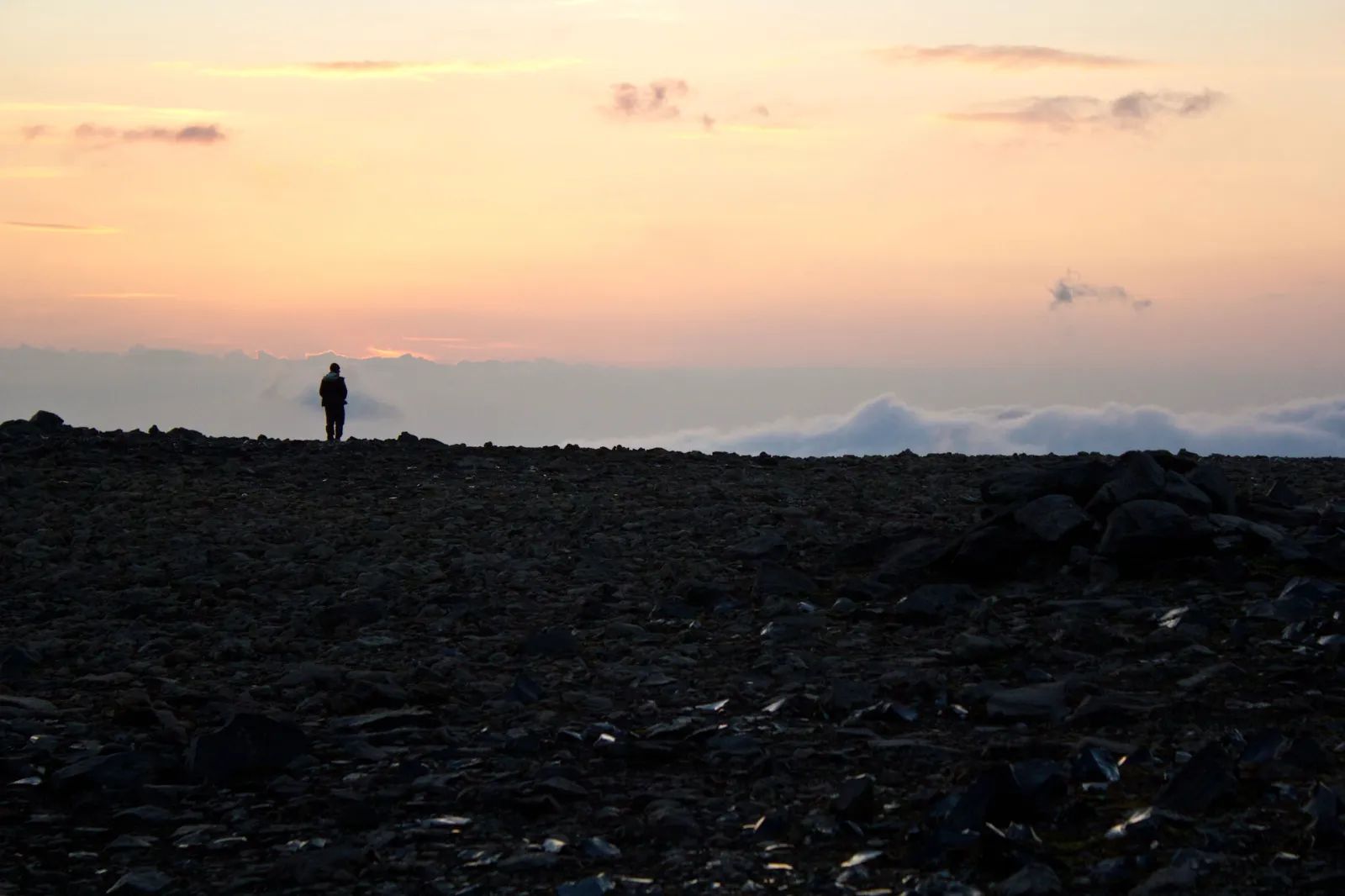 Laugavegur - group hiking sunset view