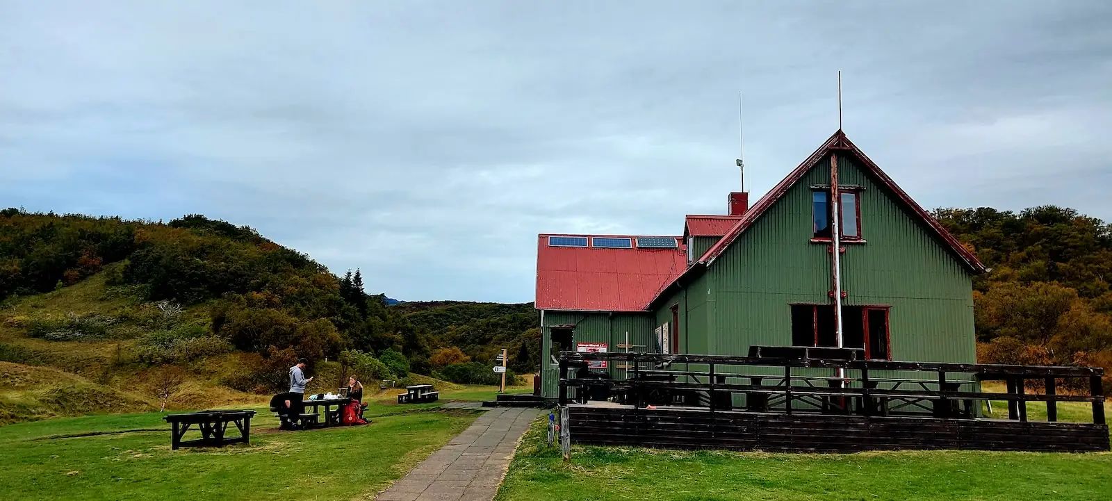 Thorsmork - cabin in nature with people