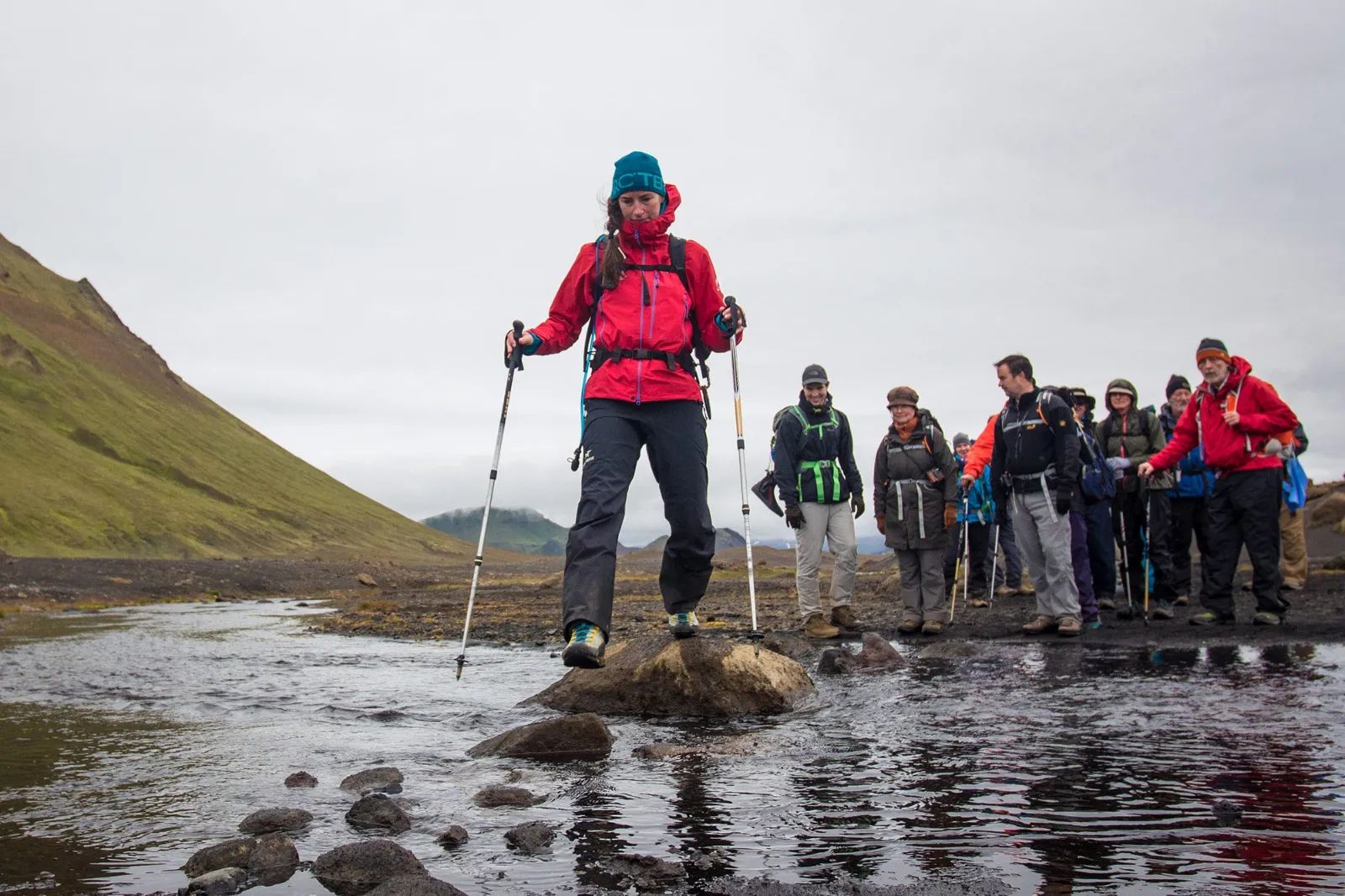 Laugavegur - group crossing river