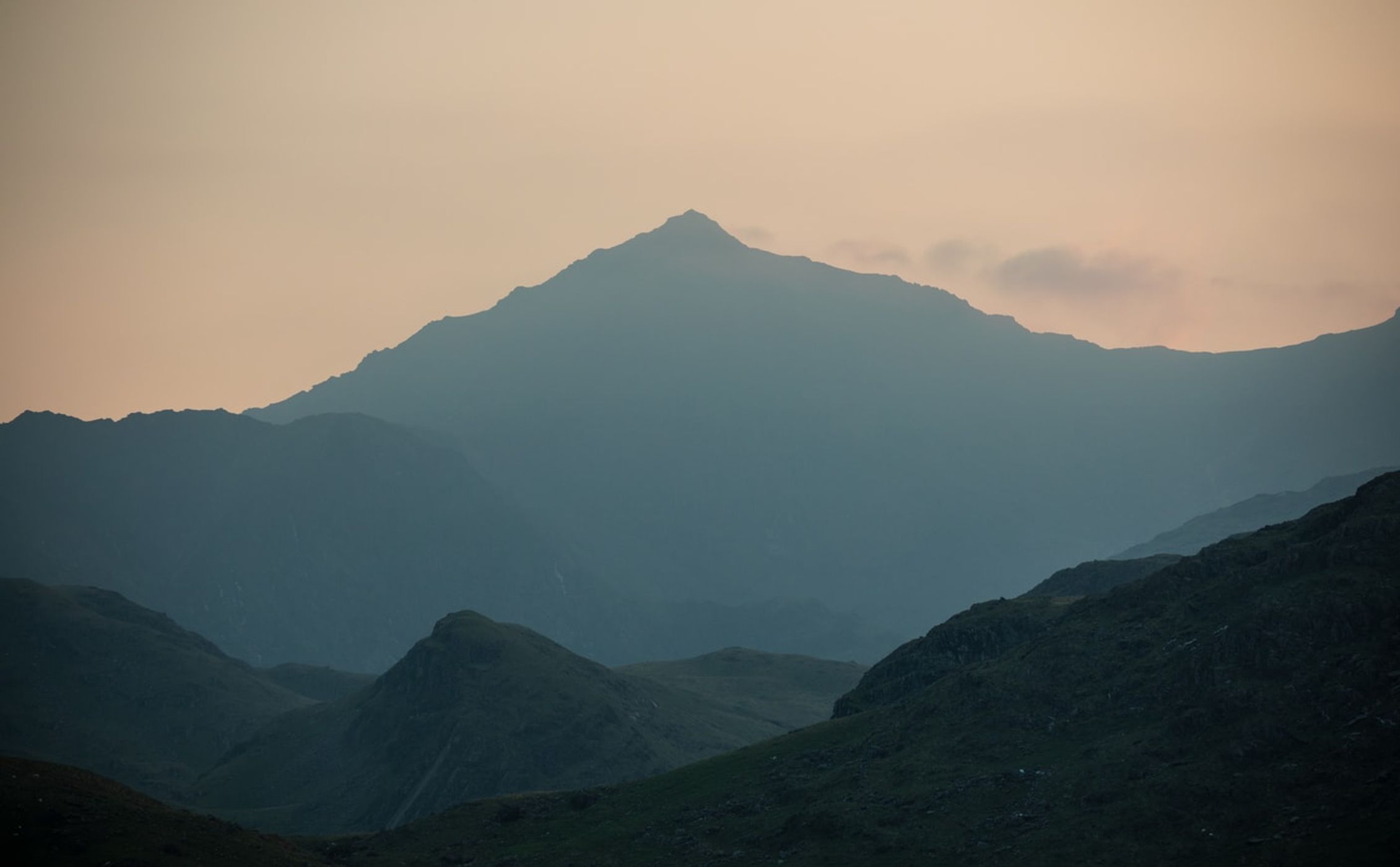 Climbing Snowdon (Yr Wyddfa) - The Best Routes, Kit, &#038; Top Tips [2023]