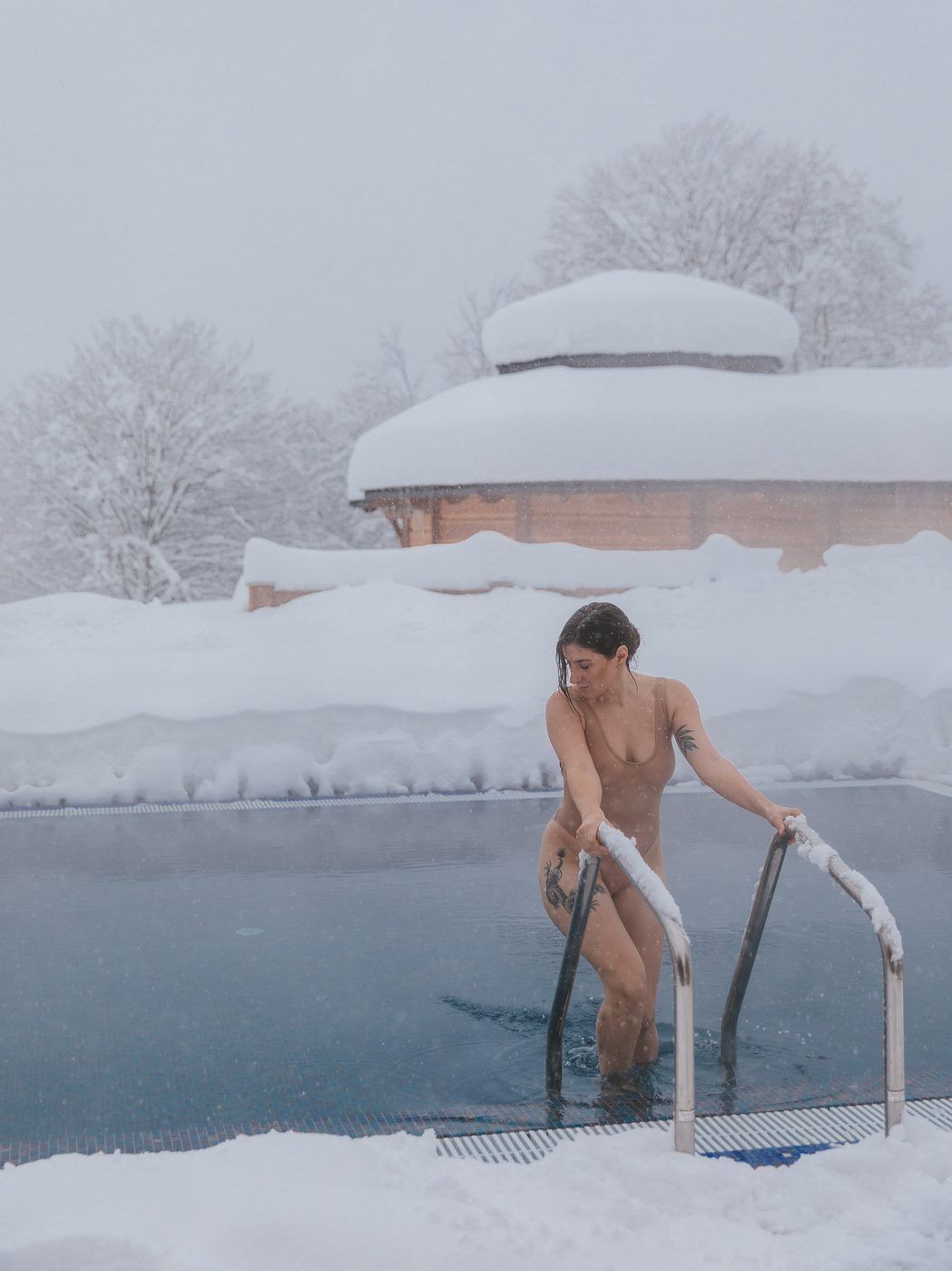 Thermal baths in the snow