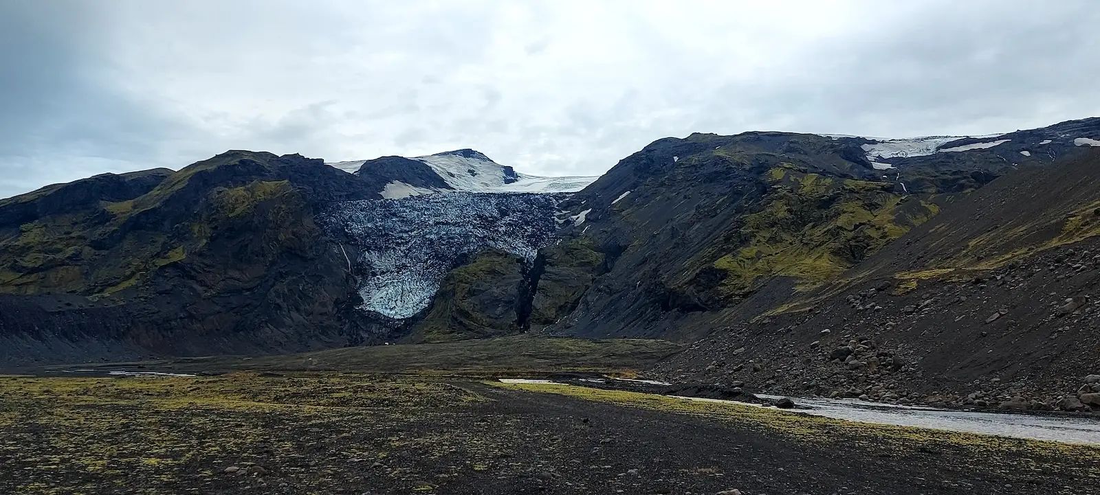 Thorsmork - glacier mountain landscape