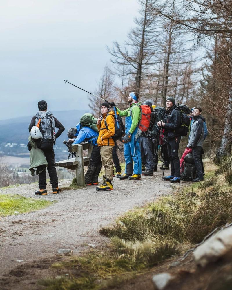 Group Starting hike Ben Nevis 