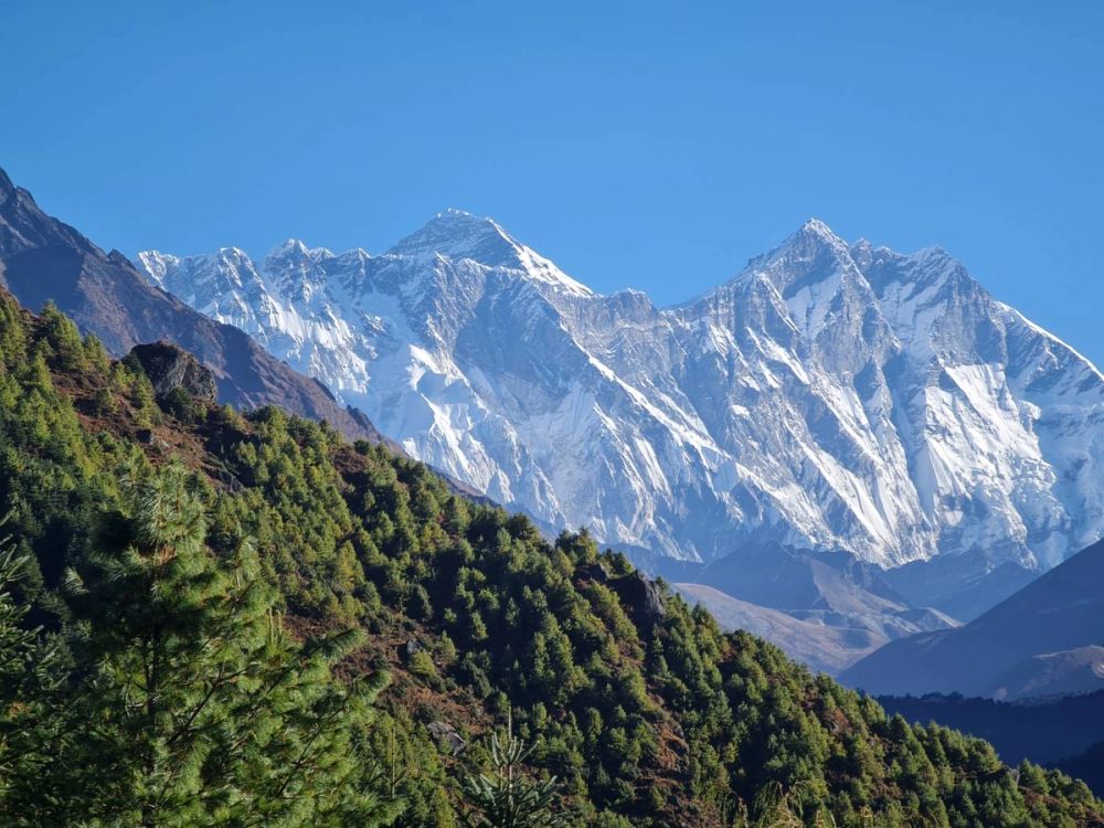 Mountain views from Everest Base Camp Trek