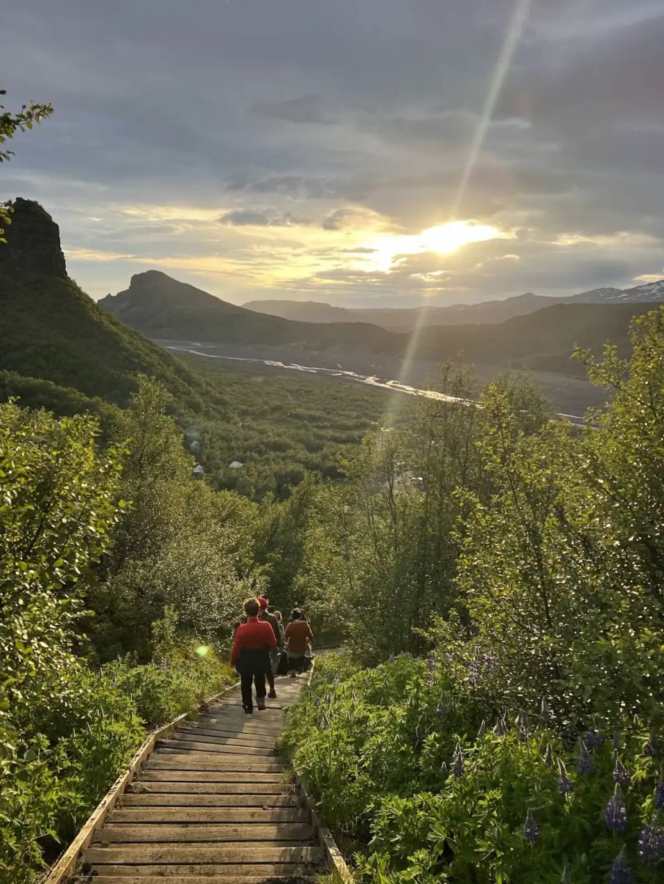 Thorsmork - hiking trail sunset mountains