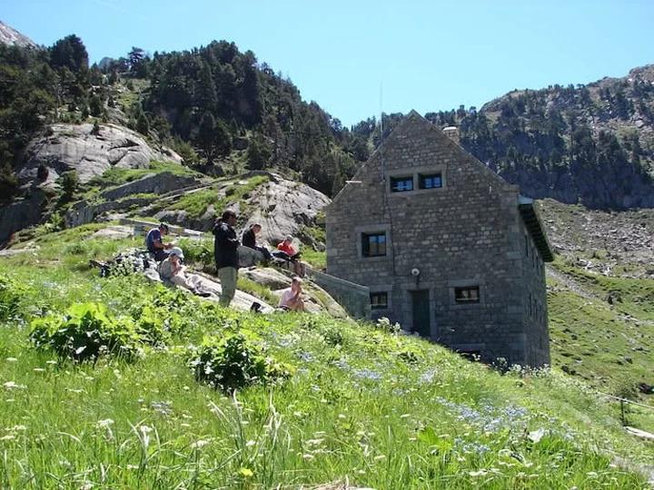 Beginners Guide to Hiking the Tour du Mont Blanc