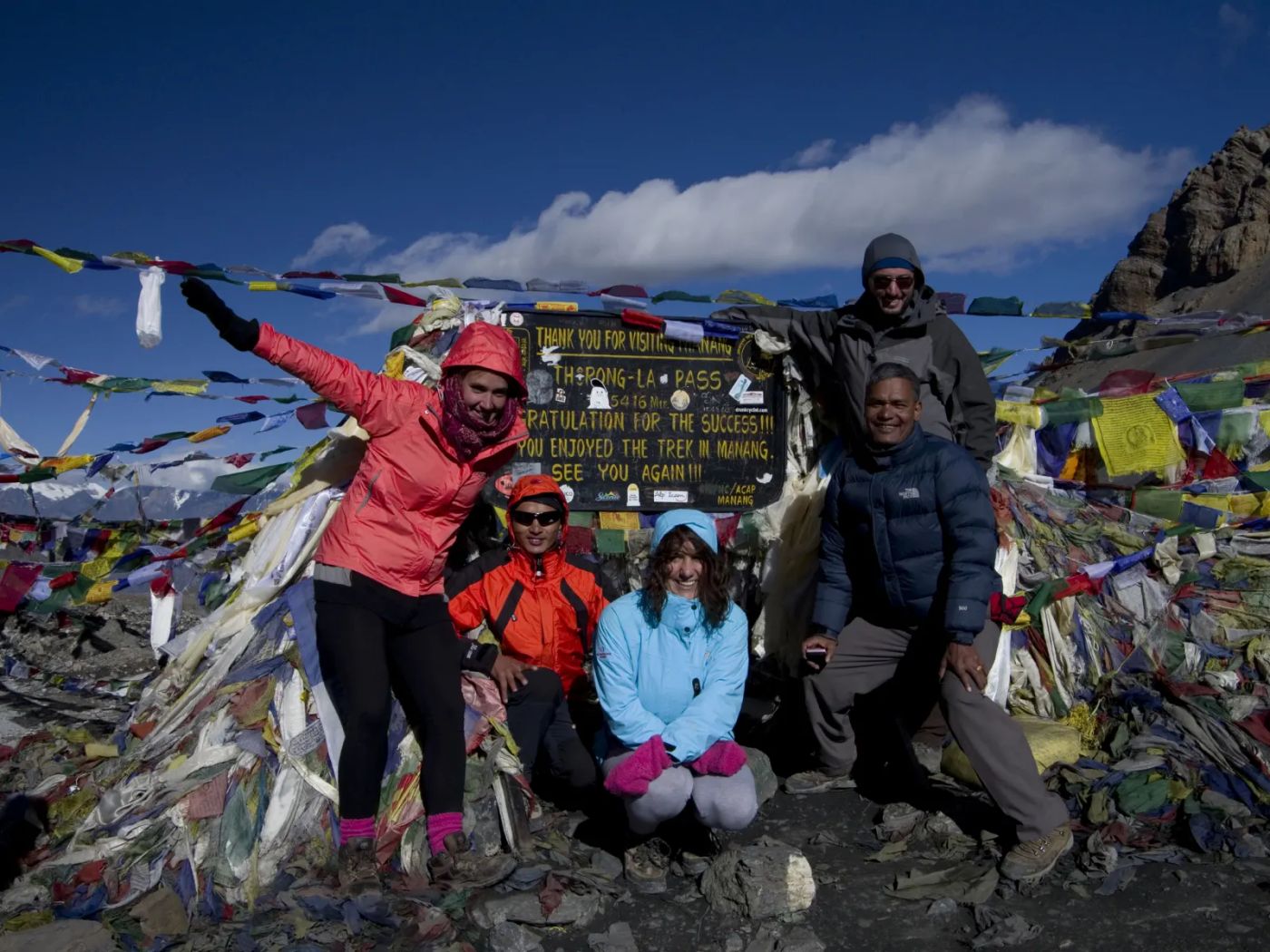 happy hikers at Cho La Pas