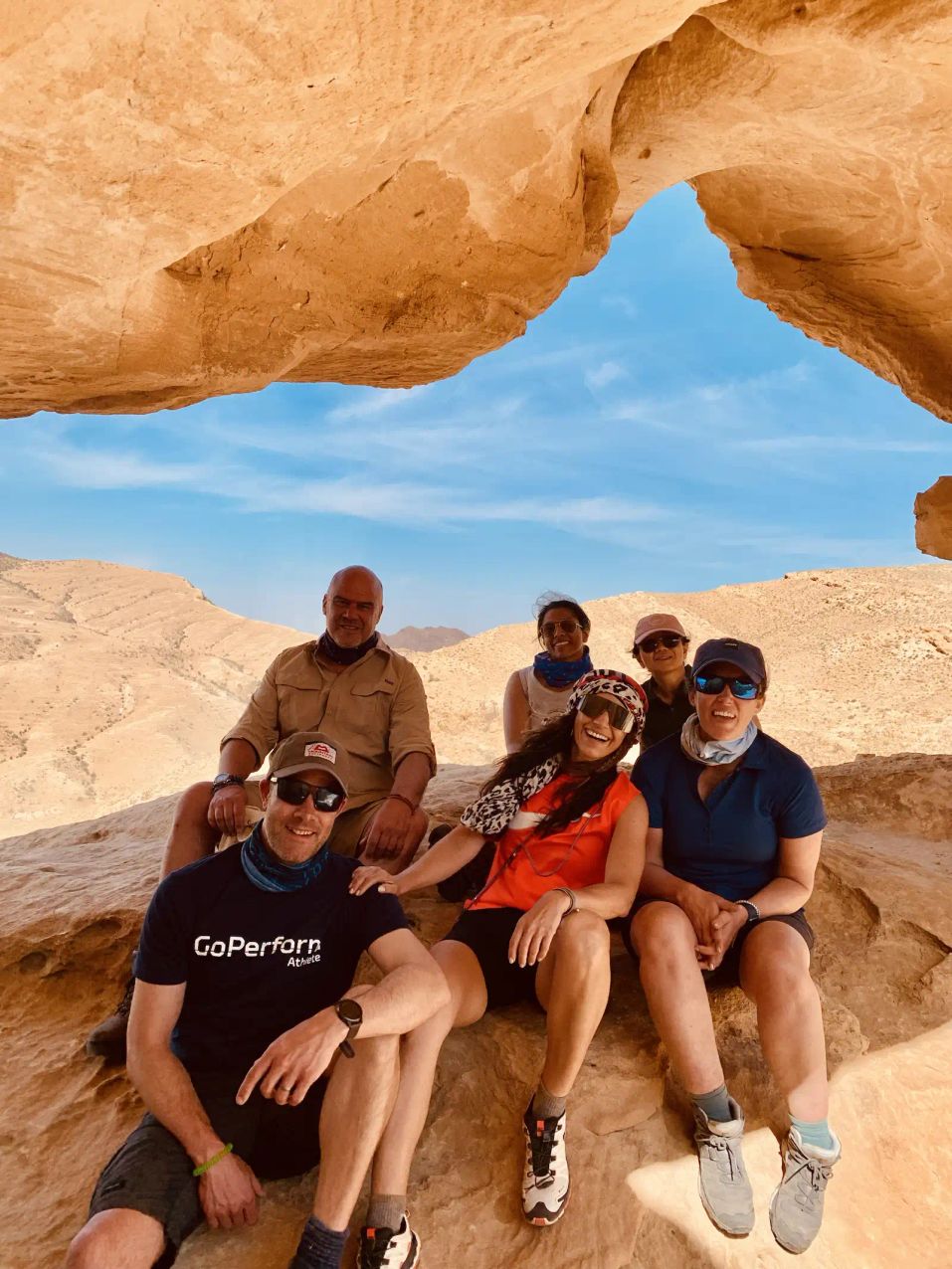 Jordan Trek Petra - Group picture in the rocks