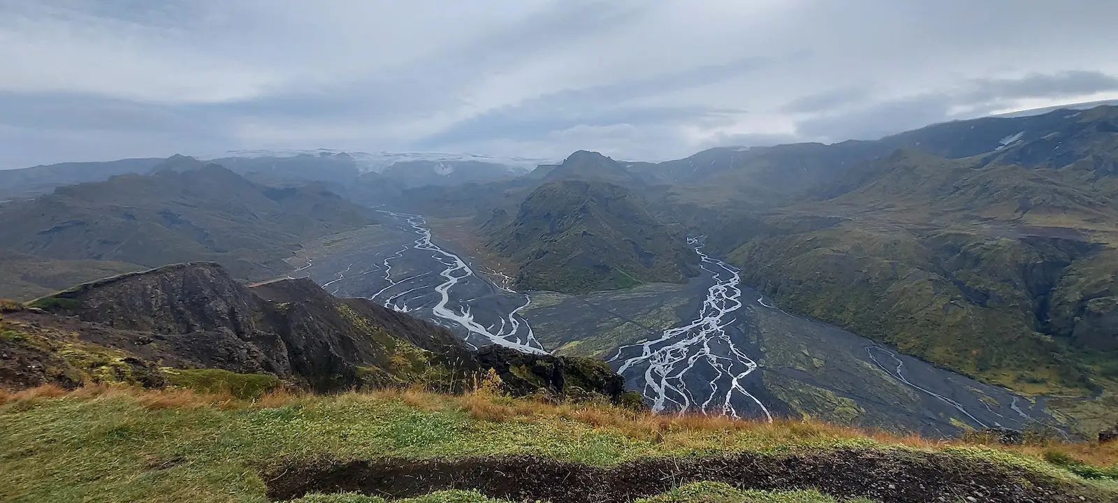 Thorsmork - mountainous landscape river valley