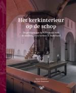 Het kerkinterieur op de schop