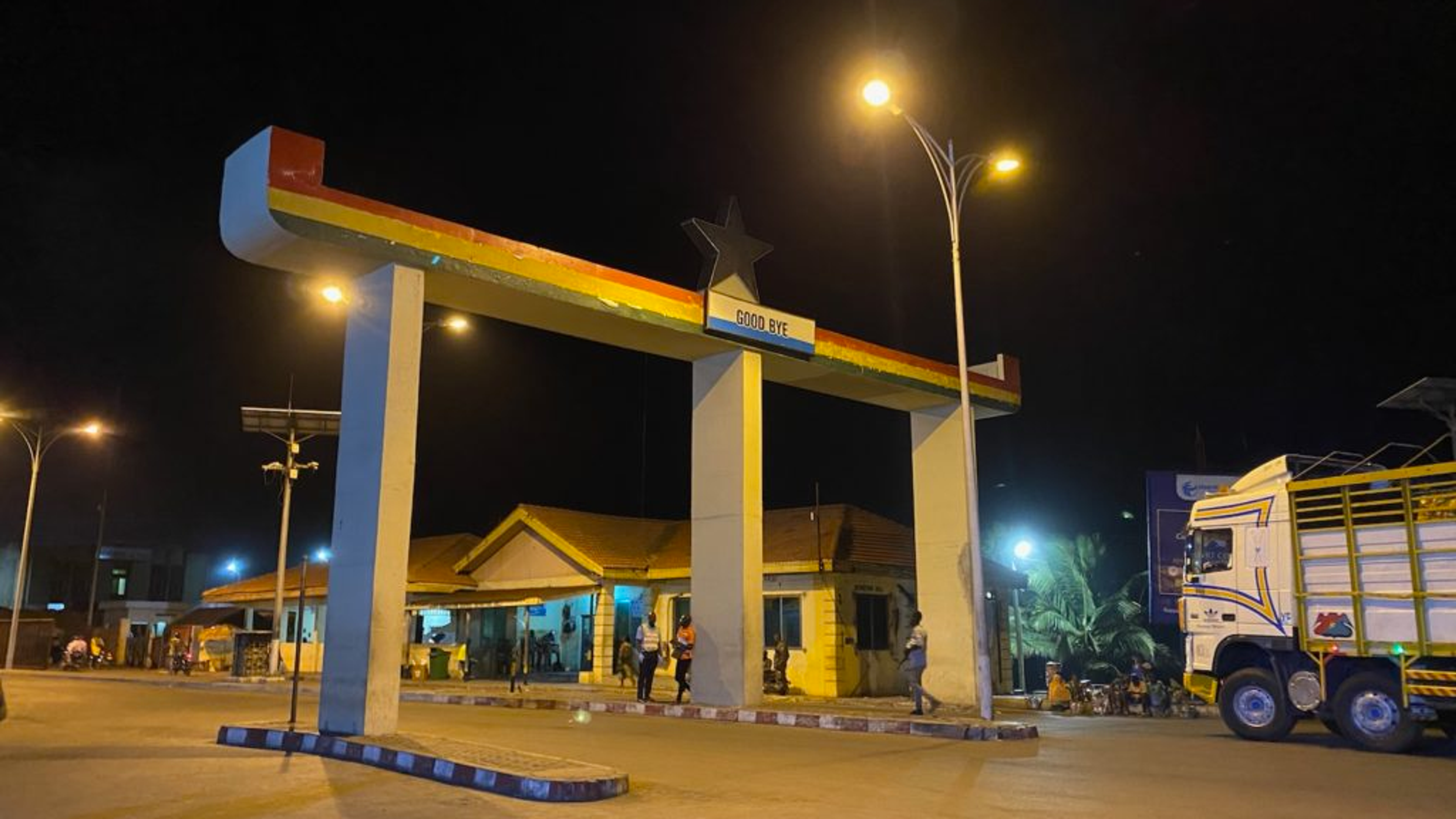 Ghana and Nigeria at a Crossroads: The Search for Peaceful Coexistence