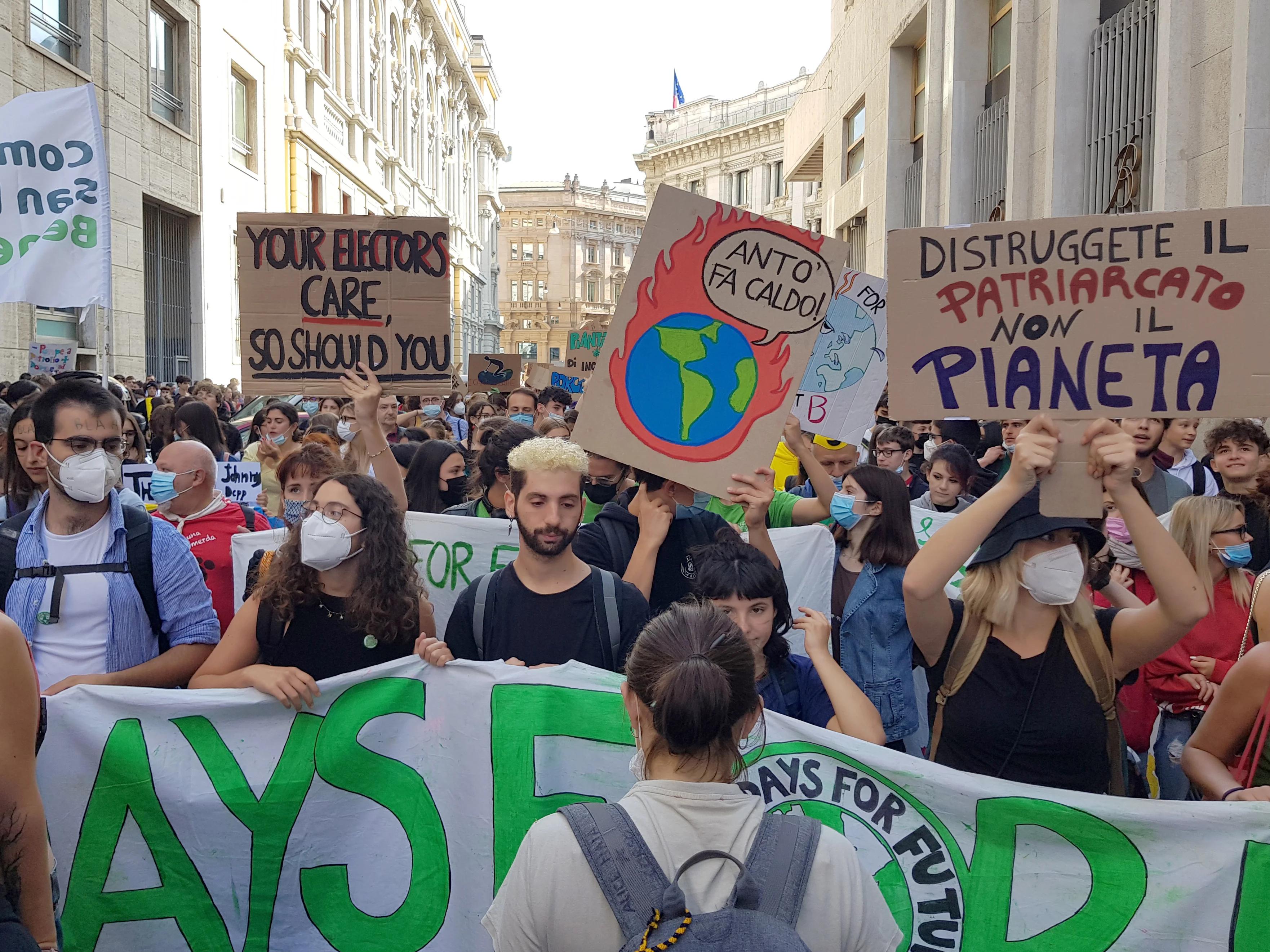 La crise mondiale du coût de la vie : comment les guerres et les inégalités alimentent les manifestations dans le monde entier