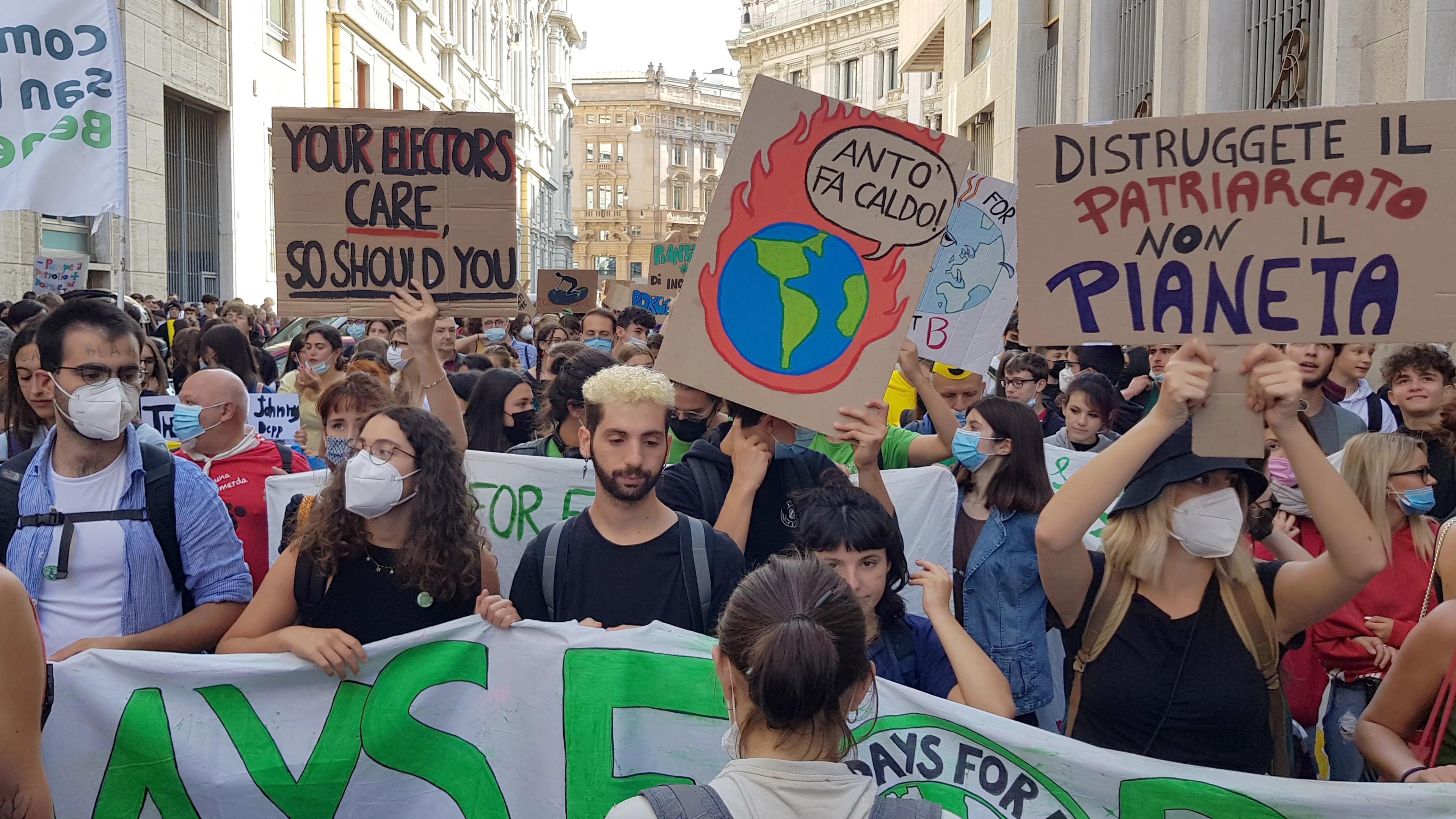 The Global Cost of Living Crisis: How Wars and Inequality Are Fueling Worldwide Protests