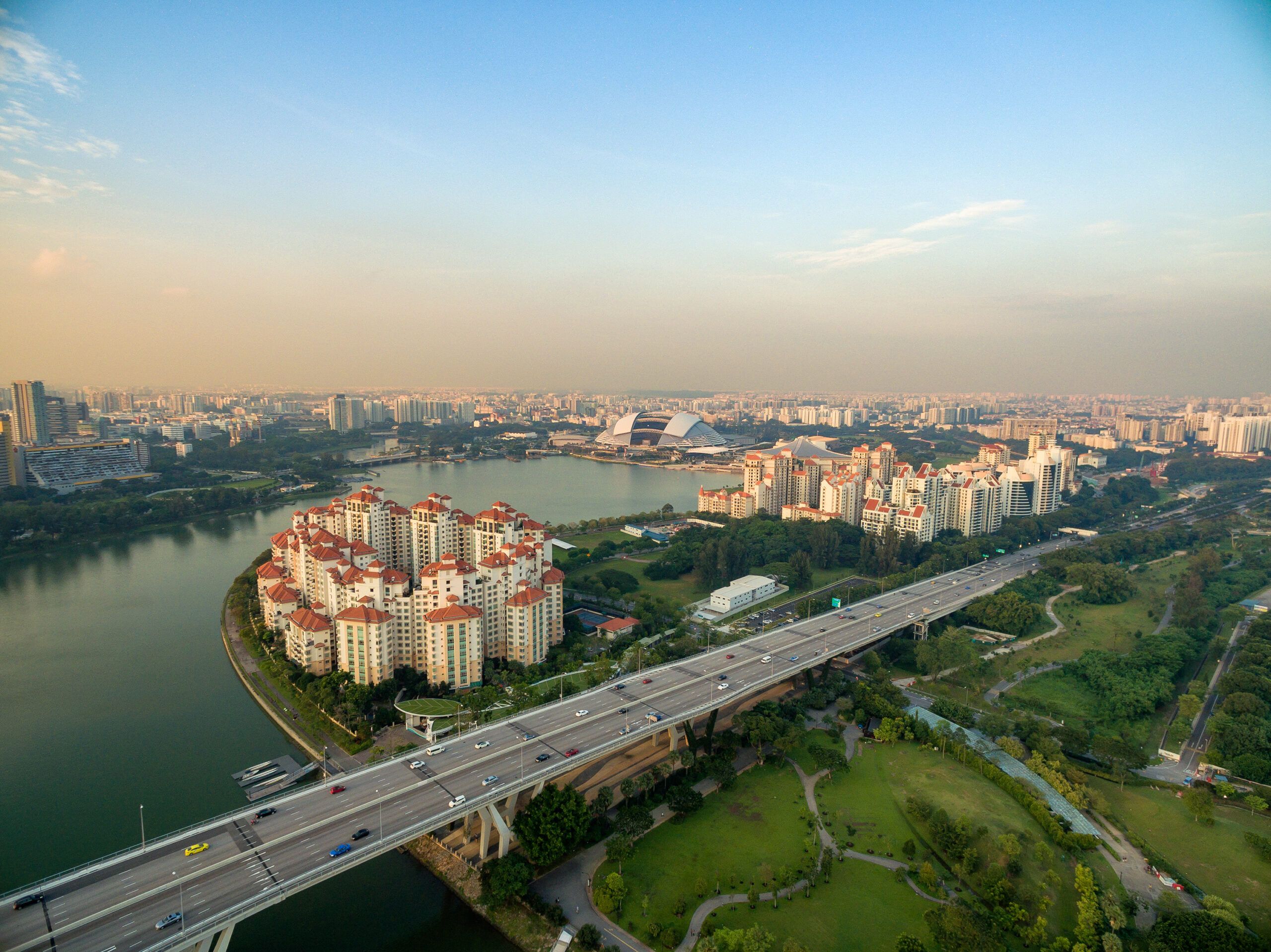 Private Property Sales Tumble in 1Q22 | Ohmyhome Insights