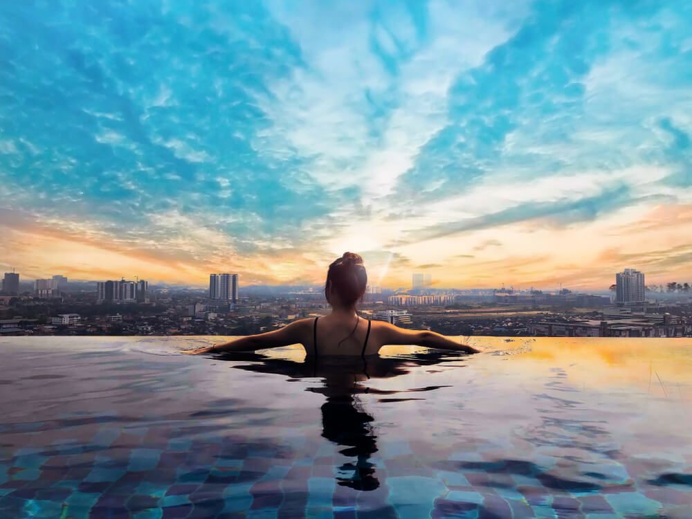 Stirling Residences Review: Enjoy Majestic Views of Sentosa From This Luxurious Queenstown Condo