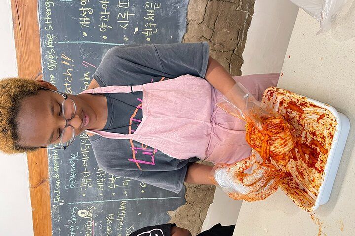 Private Kimchi Class near Gyeongbokgung Palace, Seoul — photo 4