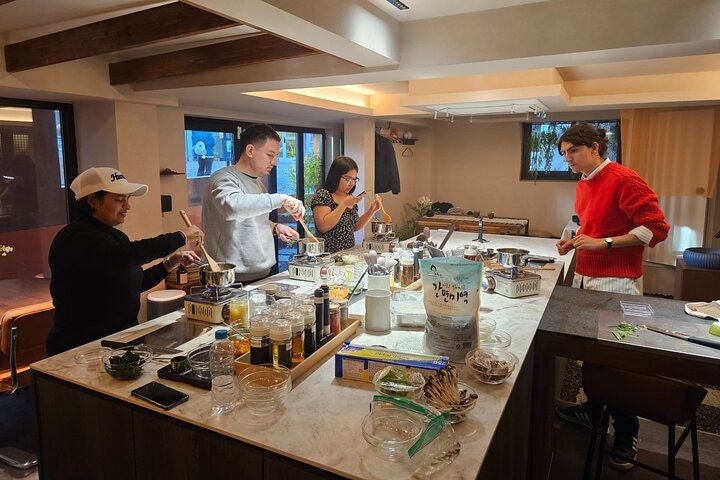 Cook a Full Korean Table: Hanok Kitchen Class, Seoul — photo 1