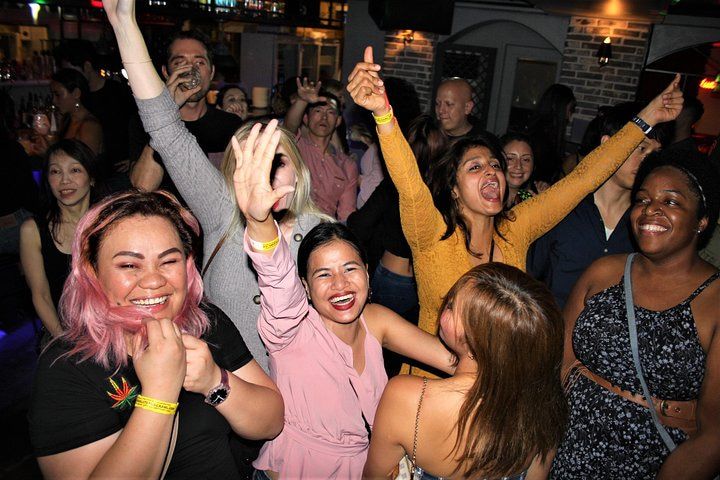 Hongdae & Itaewon 4-Bar Night Pub Crawl, Seoul — photo 4