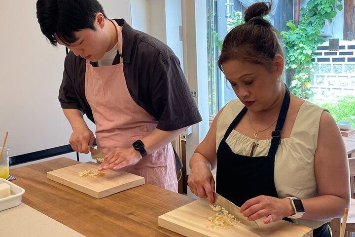 Private Kimchi Class near Gyeongbokgung Palace, Seoul — photo 3