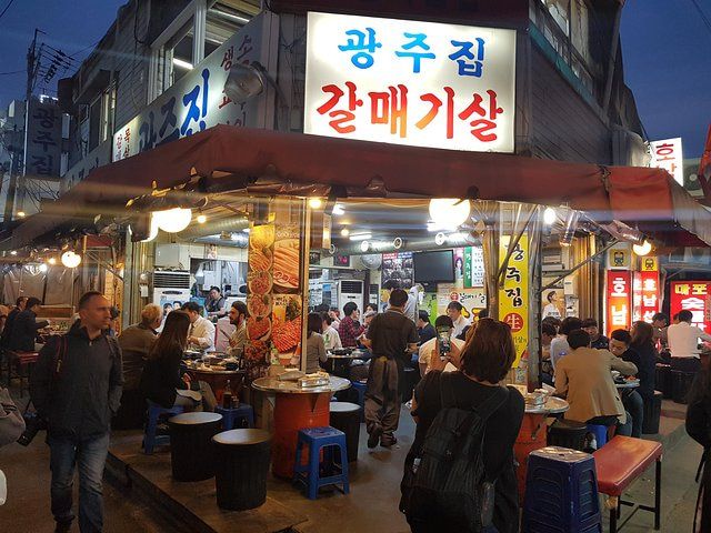 Private Seoul BBQ Dinner & Night-View Tour