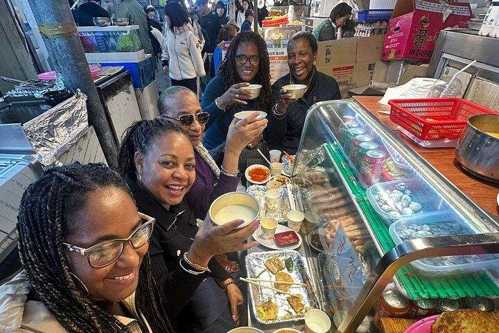 Dongmyo Flea Market & Gwangjang Food Walk, Seoul — photo 3