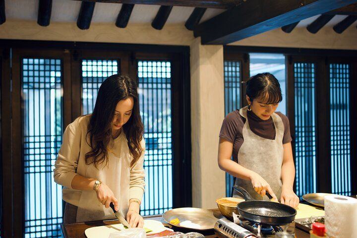 Hanok Royal Korean Cooking Class in Insadong
