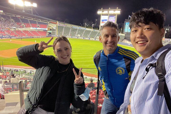 Jamsil KBO Baseball Night with Korean Dinner, Seoul — photo 3