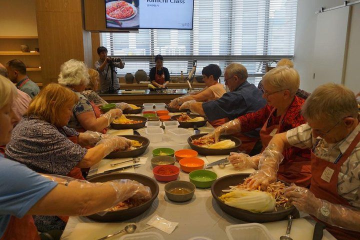 Kimchi-Making Class & Hanbok Palace Day in Seoul, Seoul — photo 4