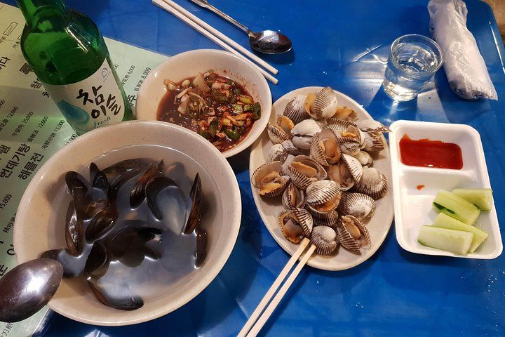 Kwangjang & Euljiro Alley Eat-and-Drink Crawl, Seoul — photo 2