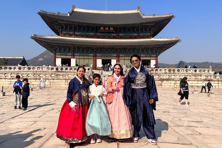 Kimchi-Making Class & Hanbok Palace Day in Seoul, Seoul — photo 1