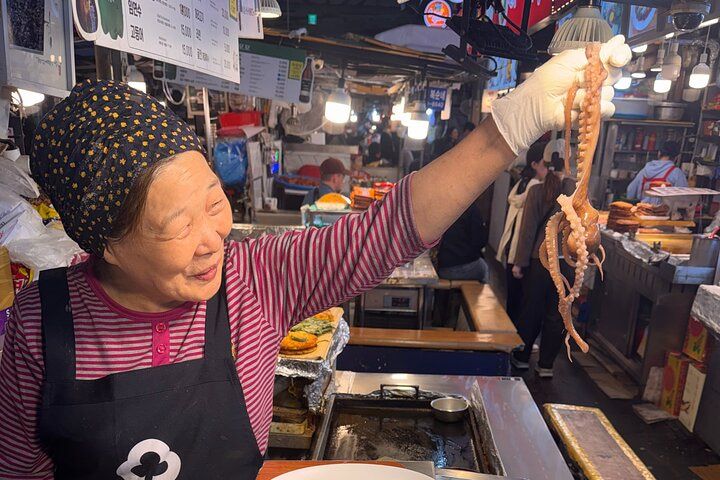 Dongmyo Flea Market & Gwangjang Food Walk