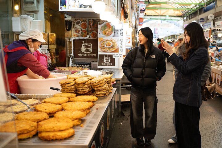 Gwangjang Market Food Walk with Korea's History, Seoul — photo 2
