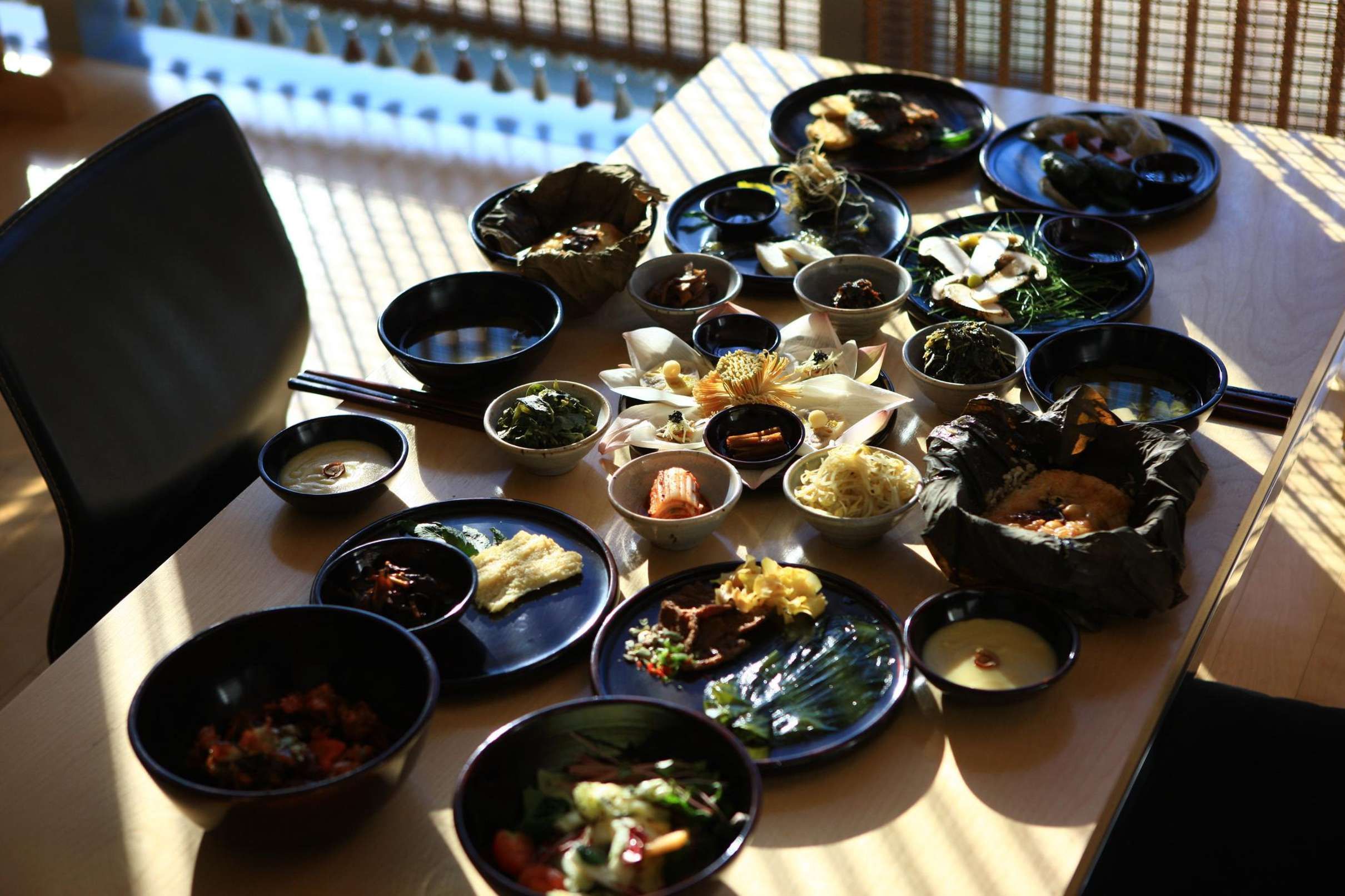 Michelin Bib Gourmand Lunch & Insadong Tea Walk, Seoul — photo 2