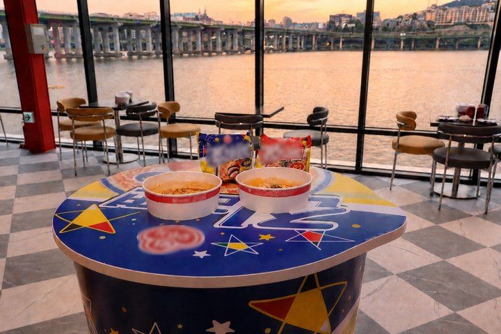 Han River Night Cruise & Gwangjang Market Walk, Seoul — photo 4