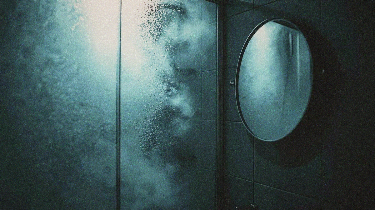 How to Make a Small Taipei Bathroom Feel Bigger (Without Renovating)