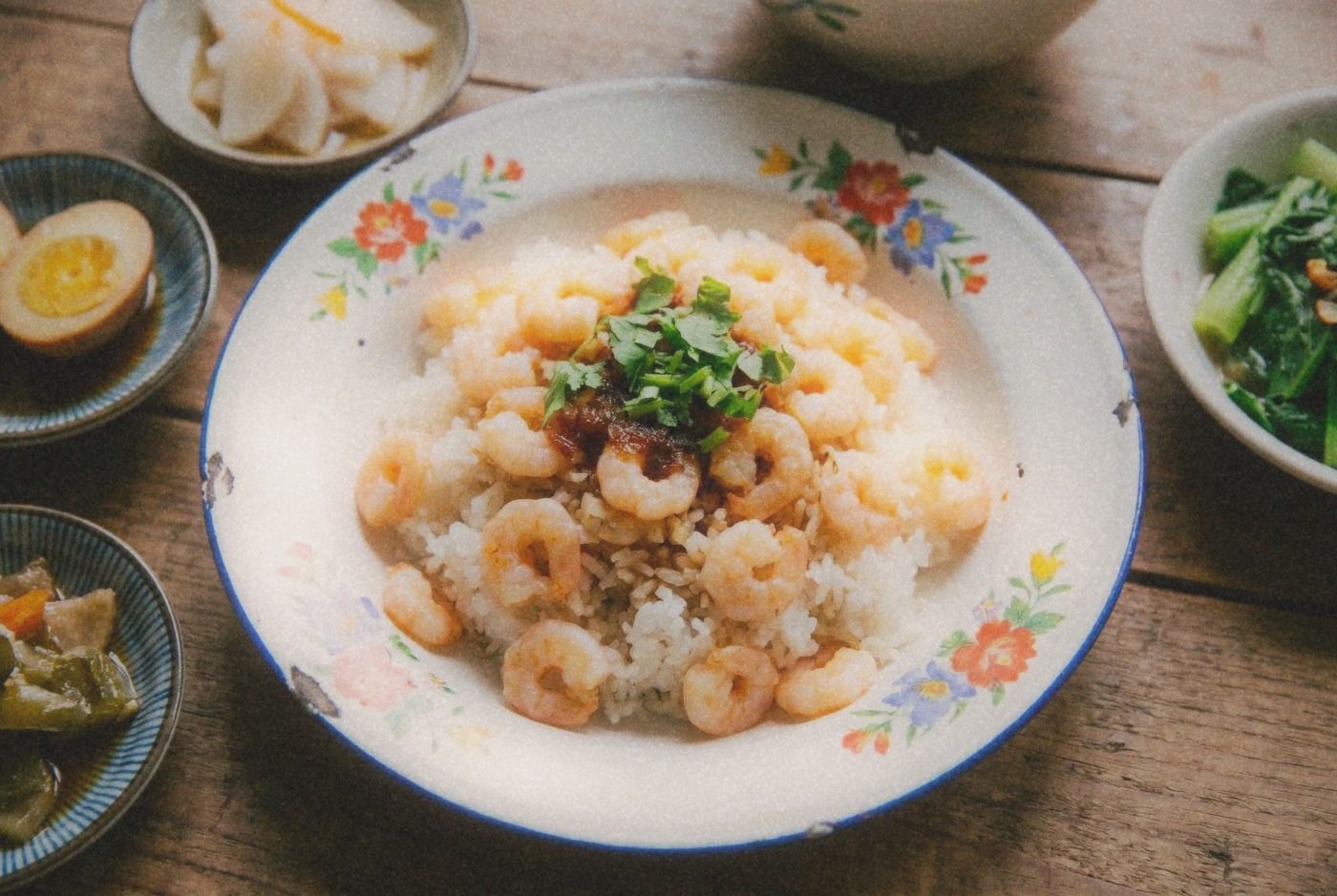 Close-up of a plate of Tainan shrimp rice
