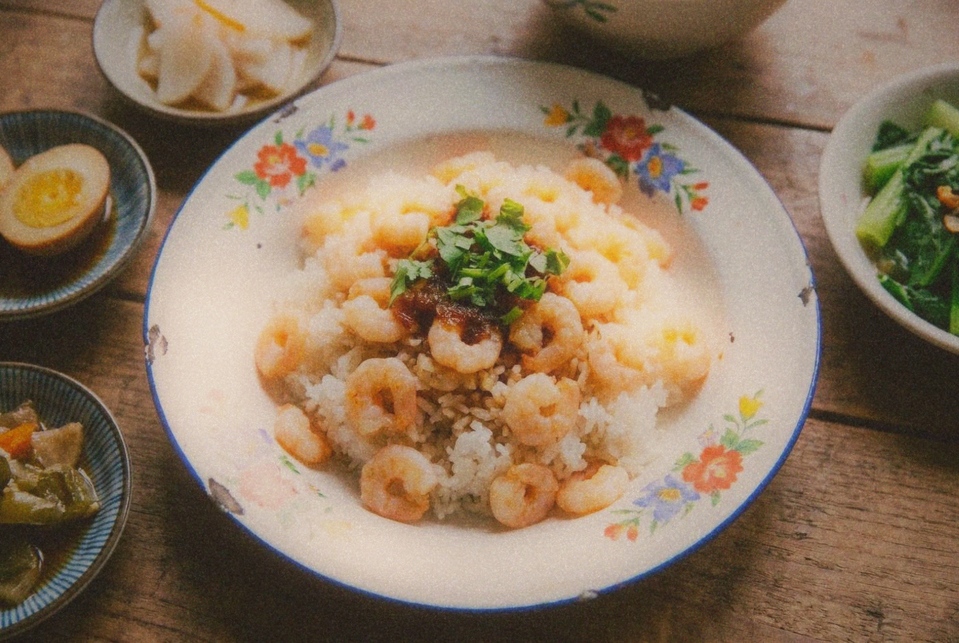 Close-up of a plate of Tainan shrimp rice