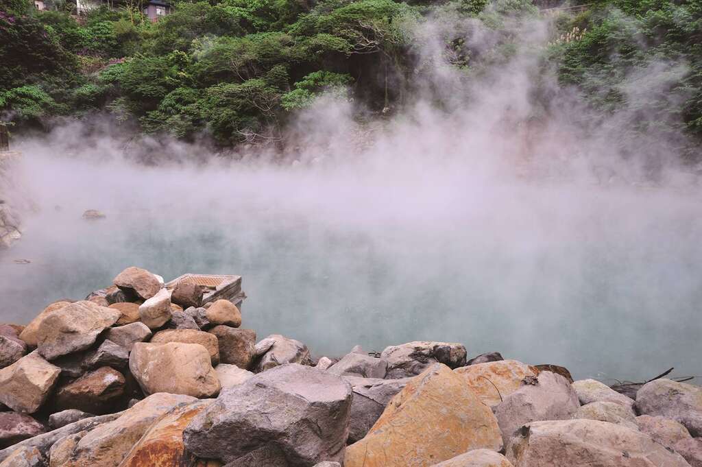 Steam rising from the thermal valley in Beitou, the geological fact that created an entire neighborhood